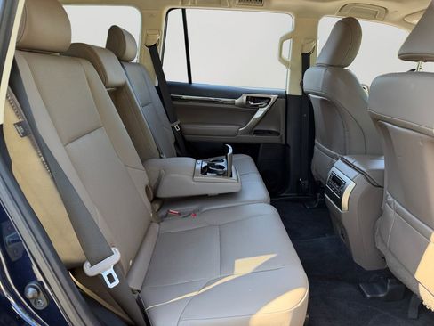 Used 2020 Lexus GX 460 Premium w/ Premium Package AWD/4WD image 9