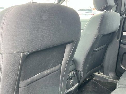 Used 2017 Ford Explorer XLT image 18