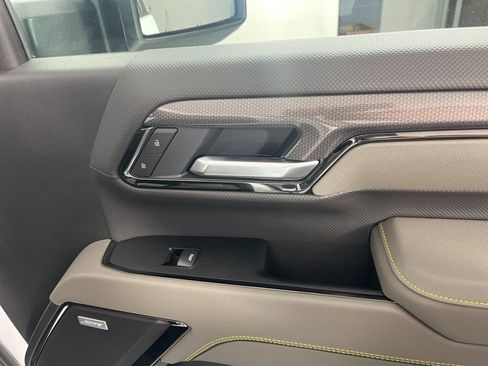 New 2026 Chevrolet Silverado 2500 ZR2 AWD/4WD image 11