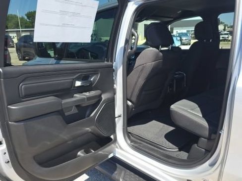 New 2026 RAM 1500 Express AWD/4WD image 23