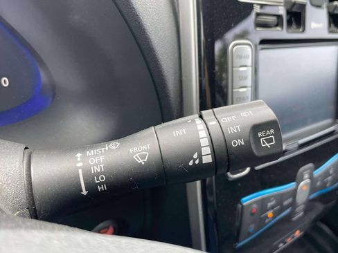 Used 2016 Nissan Leaf SV w/ Premium Package FWD image 22