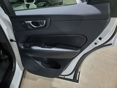 Used 2019 Volvo XC60 T6 Momentum w/ Advanced Package AWD/4WD image 25