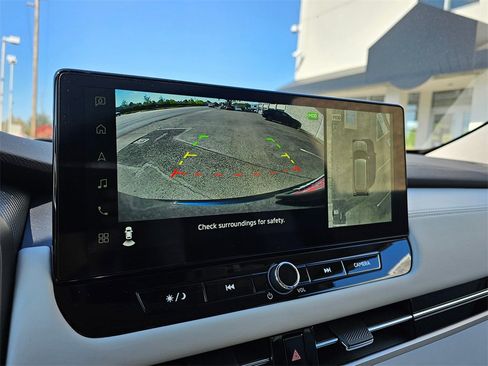 New 2025 Mitsubishi Outlander SE image 11