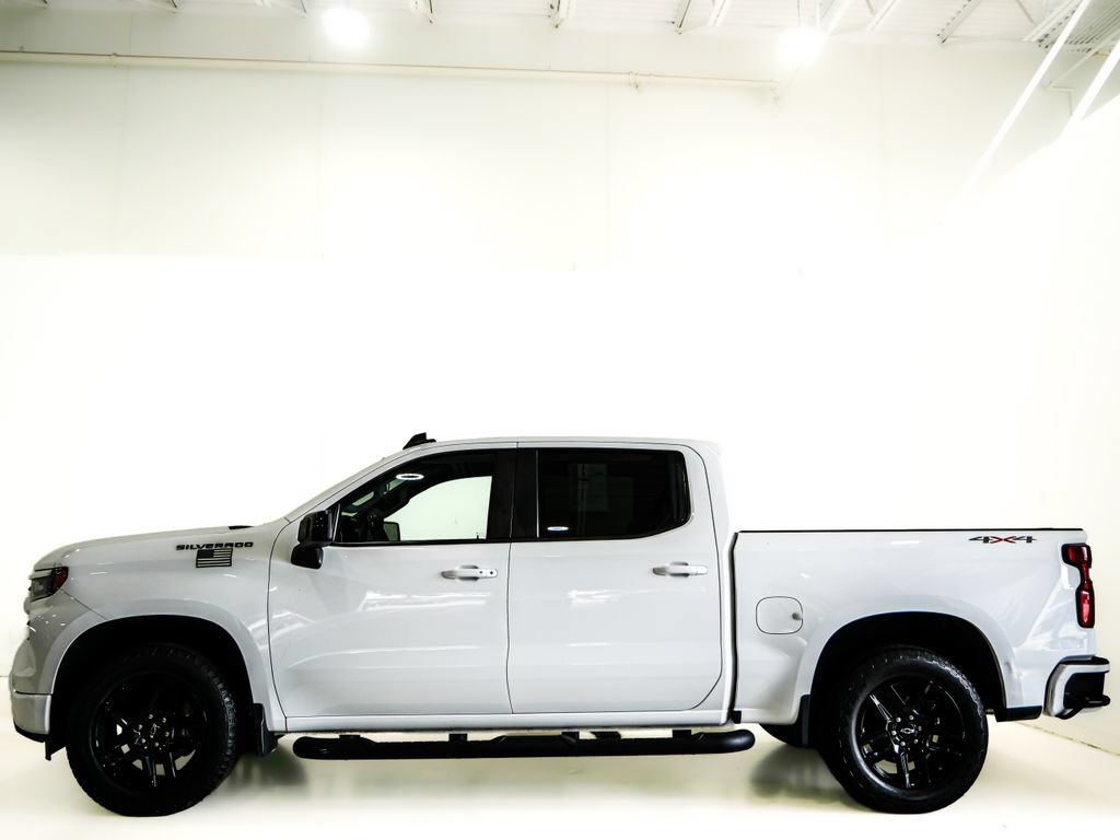 Used 2023 Chevrolet Silverado 1500 RST w/ Rally Edition AWD/4WD image 4