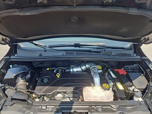 Used 2019 Buick Encore Essence w/ Safety Package II AWD/4WD image 31