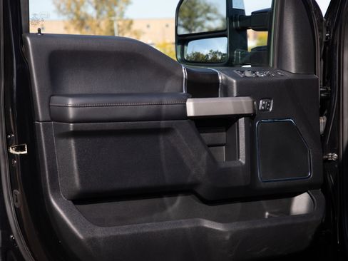 Used 2019 Ford F250 Platinum w/ Platinum Ultimate Package image 21