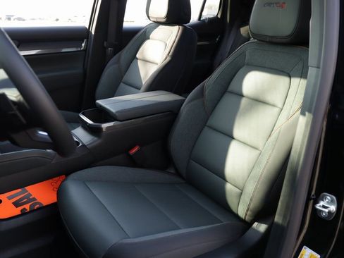 New 2026 GMC Terrain AT4 w/ Technology Package II image 24