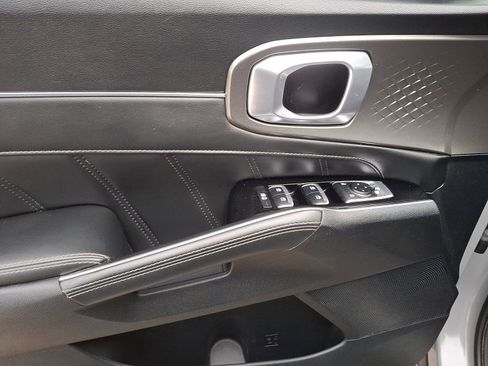 Used 2022 Kia Sorento SX image 13