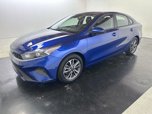 Used 2022 Kia Forte LXS FWD image 12