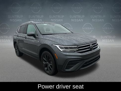 Used 2024 Volkswagen Tiguan SE image 9