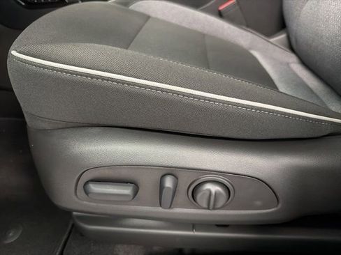New 2026 Chevrolet TrailBlazer LT w/ LT Cold Weather Package FWD image 14