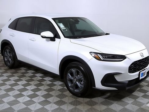 Certified 2026 Honda HR-V LX image 6