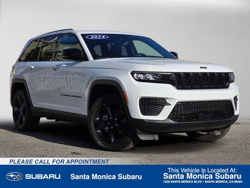 Used 2024 Jeep Grand Cherokee Altitude RWD image 1