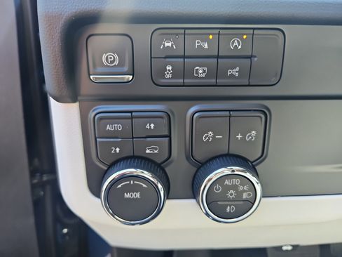 New 2025 Chevrolet Tahoe Premier image 14