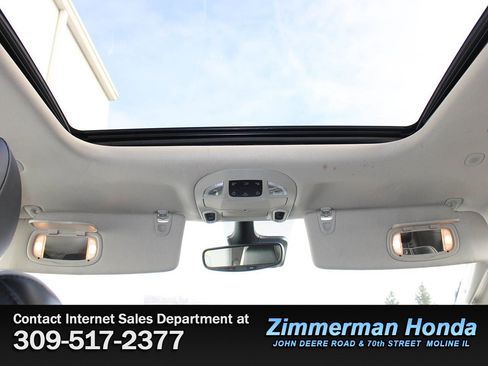 Used 2023 Chrysler Pacifica Limited image 11