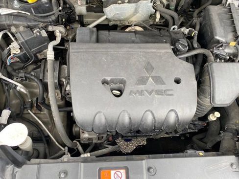 Used 2019 Mitsubishi Outlander ES FWD image 17