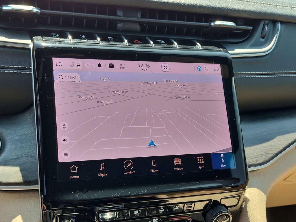 Certified 2025 Jeep Grand Cherokee L Limited w/ Luxury Tech Group II AWD/4WD image 22