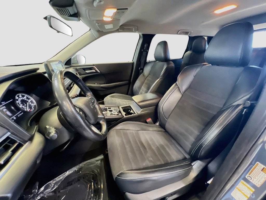 Used 2024 Mitsubishi Outlander SE AWD/4WD image 21