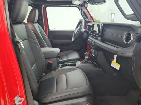New 2025 Jeep Gladiator Sport image 15