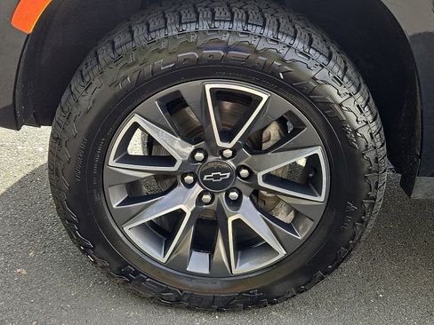 Used 2021 Chevrolet Tahoe Z71 w/ Z71 Off-Road Package image 8