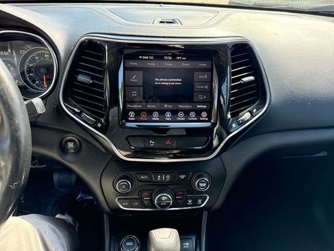 Used 2019 Jeep Cherokee Limited AWD/4WD image 22