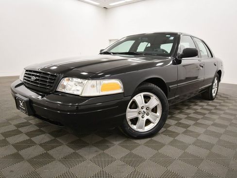 Used 2007 Ford Crown Victoria LX image 2