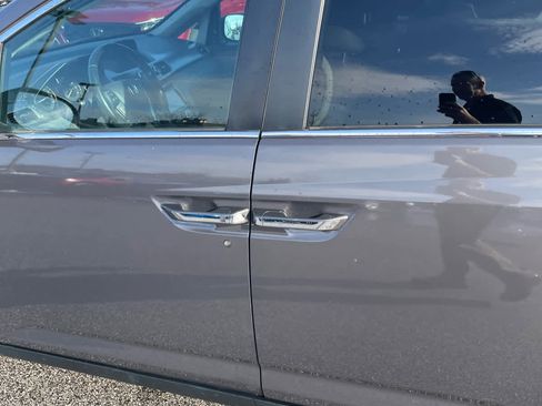 Used 2016 Honda Odyssey EX-L image 17