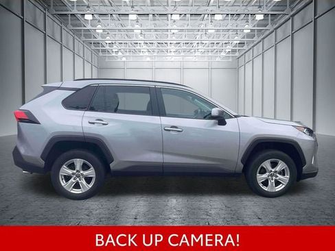 Certified 2021 Toyota RAV4 XLE AWD/4WD image 5