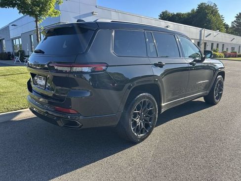Used 2023 Jeep Grand Cherokee L Summit AWD/4WD image 8