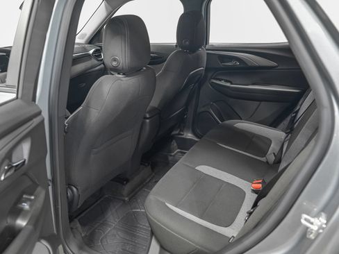 Used 2024 Chevrolet TrailBlazer LT w/ LT Cold Weather Package FWD image 28