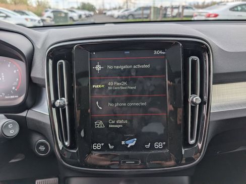 Used 2019 Volvo XC40 T5 Momentum AWD/4WD image 19