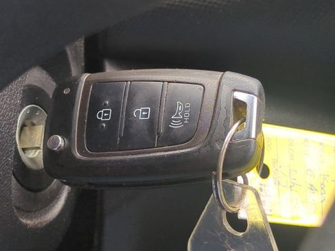 Used 2023 Hyundai Kona SE AWD/4WD image 22