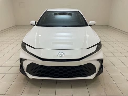 Used 2025 Toyota Camry SE FWD image 23
