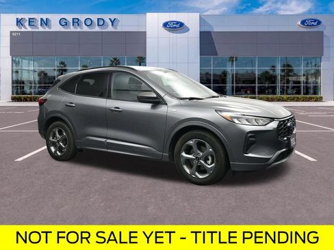 Used 2023 Ford Escape ST-Line w/ Tech Pack #1 FWD image 1
