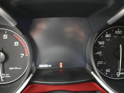 Used 2020 Alfa Romeo Stelvio w/ Nero Edizione RWD image 11