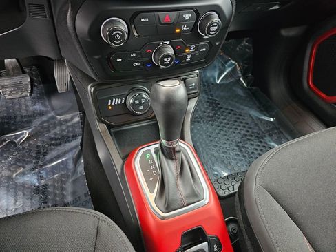 Used 2021 Jeep Renegade Trailhawk w/ Trailer Tow Group image 22