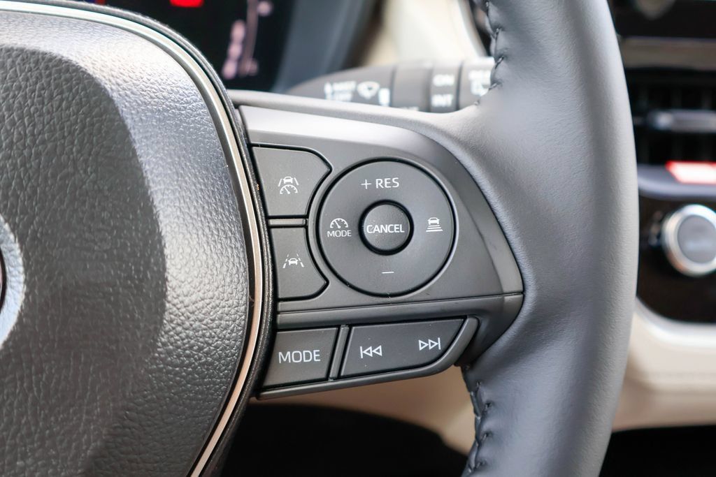 New 2026 Toyota Corolla Cross LE FWD image 11