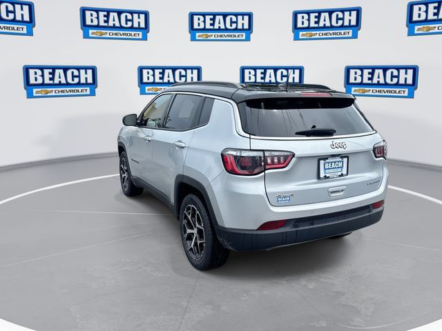 Used 2024 Jeep Compass Limited AWD/4WD image 6
