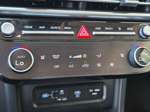 Certified 2025 Hyundai Tucson Blue AWD/4WD image 32