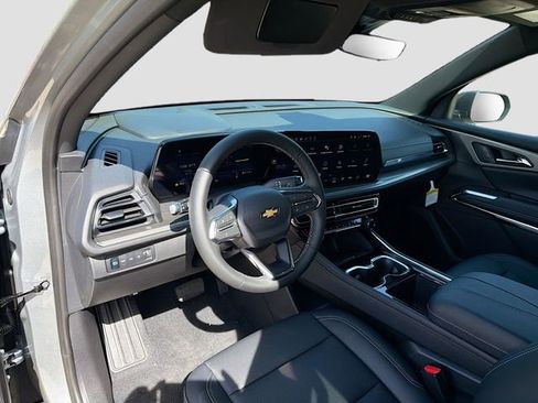 New 2026 Chevrolet Traverse LT w/ Sun and Wheel Package AWD/4WD image 10