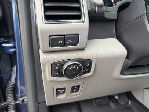 Used 2018 Ford F150 Lariat w/ Equipment Group 502A Luxury AWD/4WD image 31