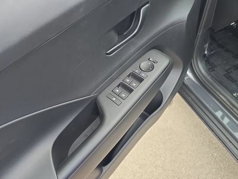 New 2026 Hyundai Kona SE AWD/4WD image 11