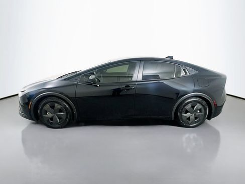 Certified 2026 Toyota Prius Plug-In Hybrid FWD image 8