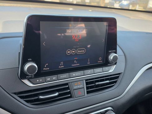Used 2021 Nissan Altima 2.5 SV FWD image 25