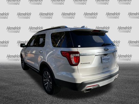 Used 2017 Ford Explorer Platinum image 7