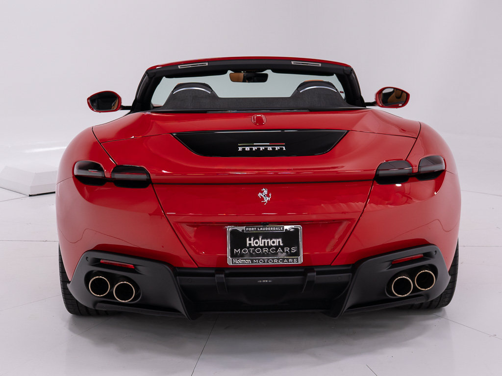 Used 2025 Ferrari Roma Spider RWD image 4