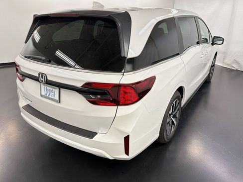 New 2026 Honda Odyssey EX-L image 9
