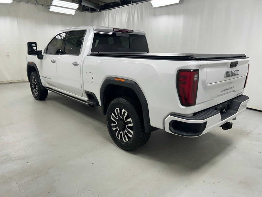 Used 2024 GMC Sierra 2500 Denali Ultimate AWD/4WD image 6