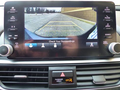 Used 2019 Honda Accord EX image 31