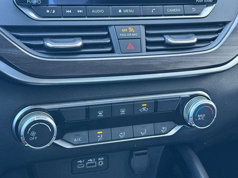 Used 2023 Nissan Altima 2.5 SV image 23